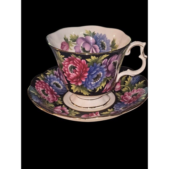 Royal Albert Other - Royal Albert Cup and Saucer Bouquet Series Anemone